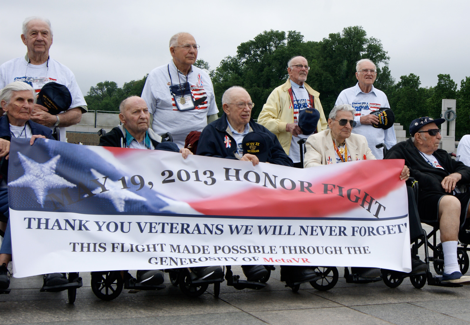 Honor Flight New England at the World War II Memorial with MetaVR in Washington D.C. on May 19, 2013. (Copyright Honor Flight New England.)